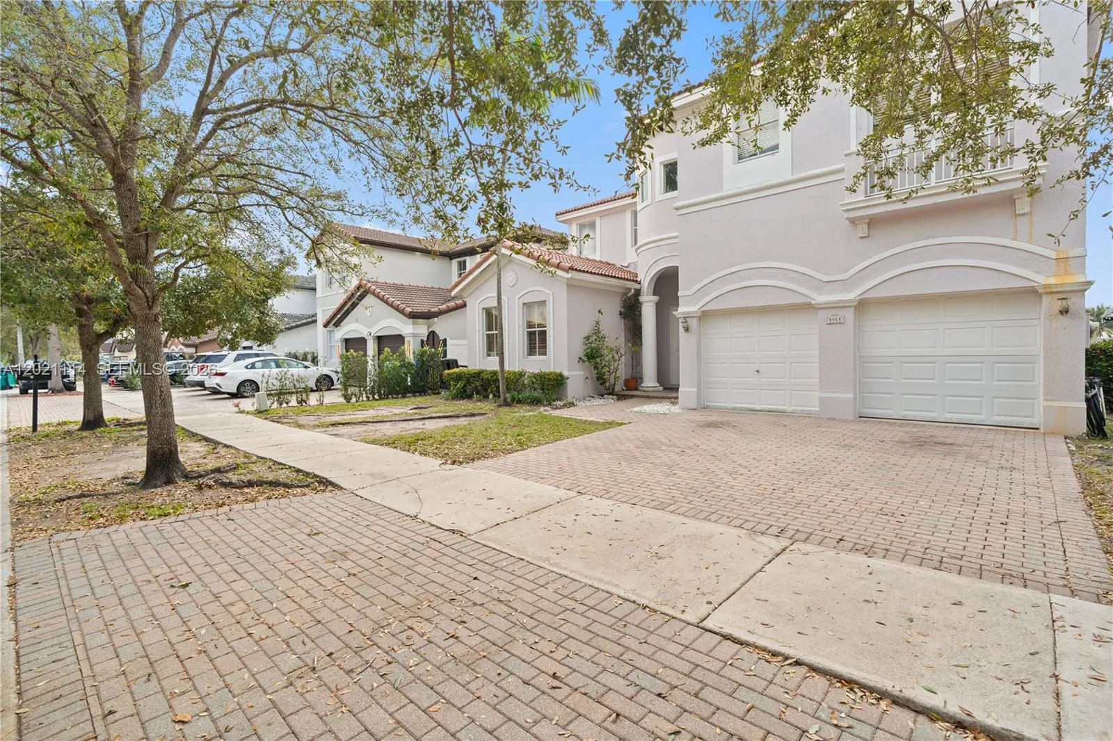 8968 NW 180th Ter, Hialeah FL 33018