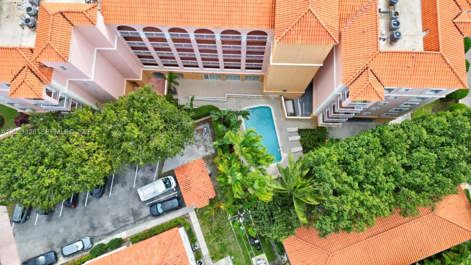 1 Alhambra Cir # 601, Coral Gables FL 33134