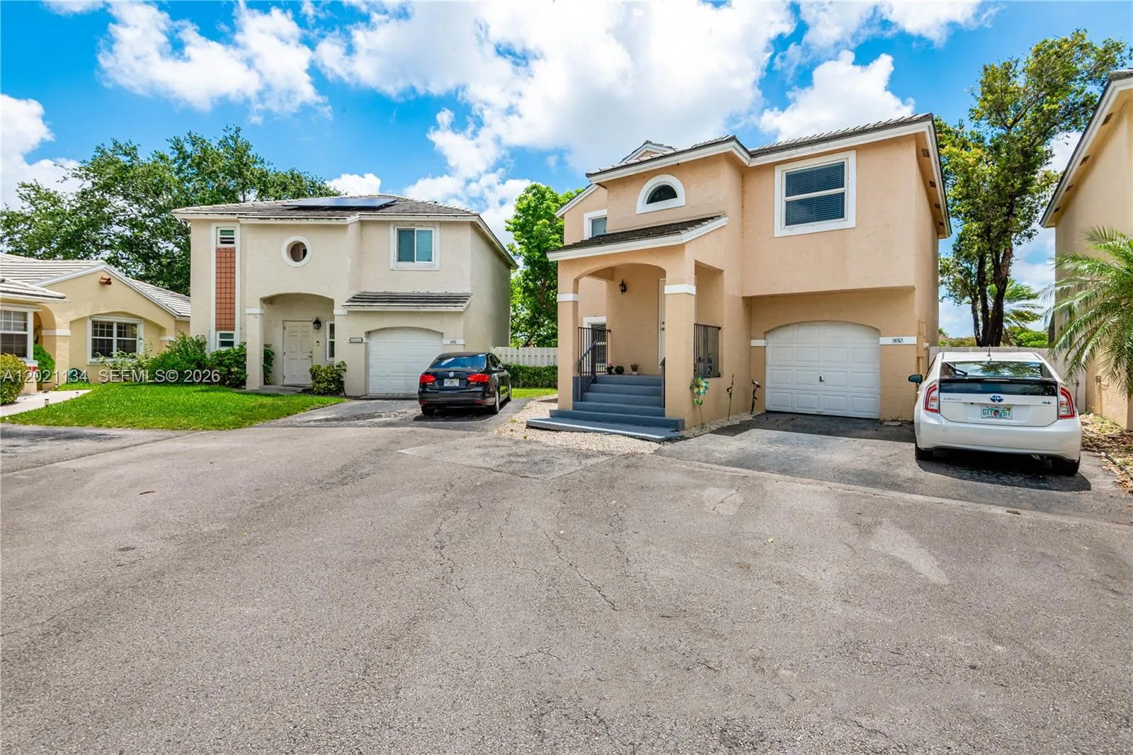 850 NW 98th Ave, Plantation FL 33324