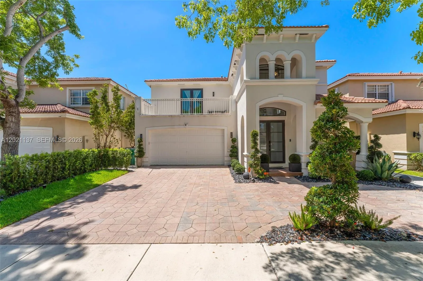 9024 SW 206th St, Cutler Bay FL 33189