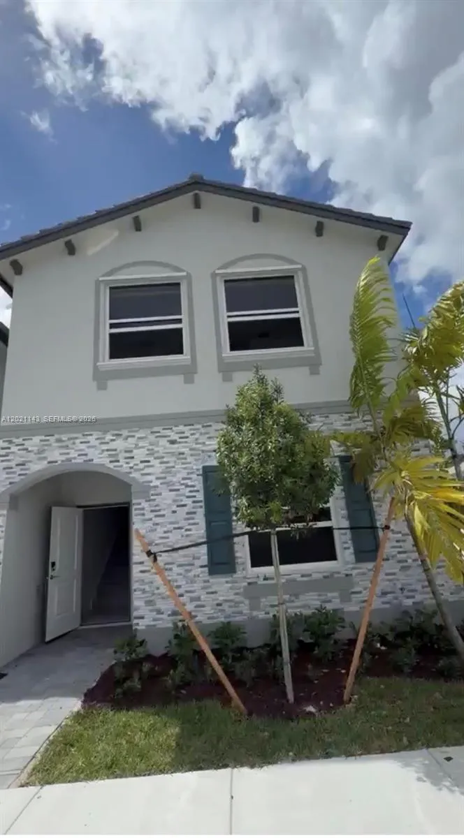 1063 SE 2nd Ter # 1063, Homestead FL 33034