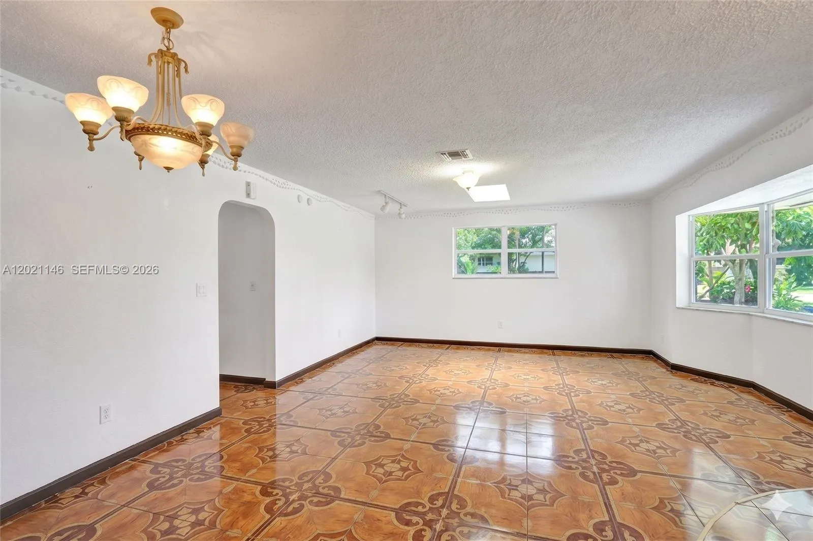 2460 NW 63rd Ter, Sunrise FL 33313