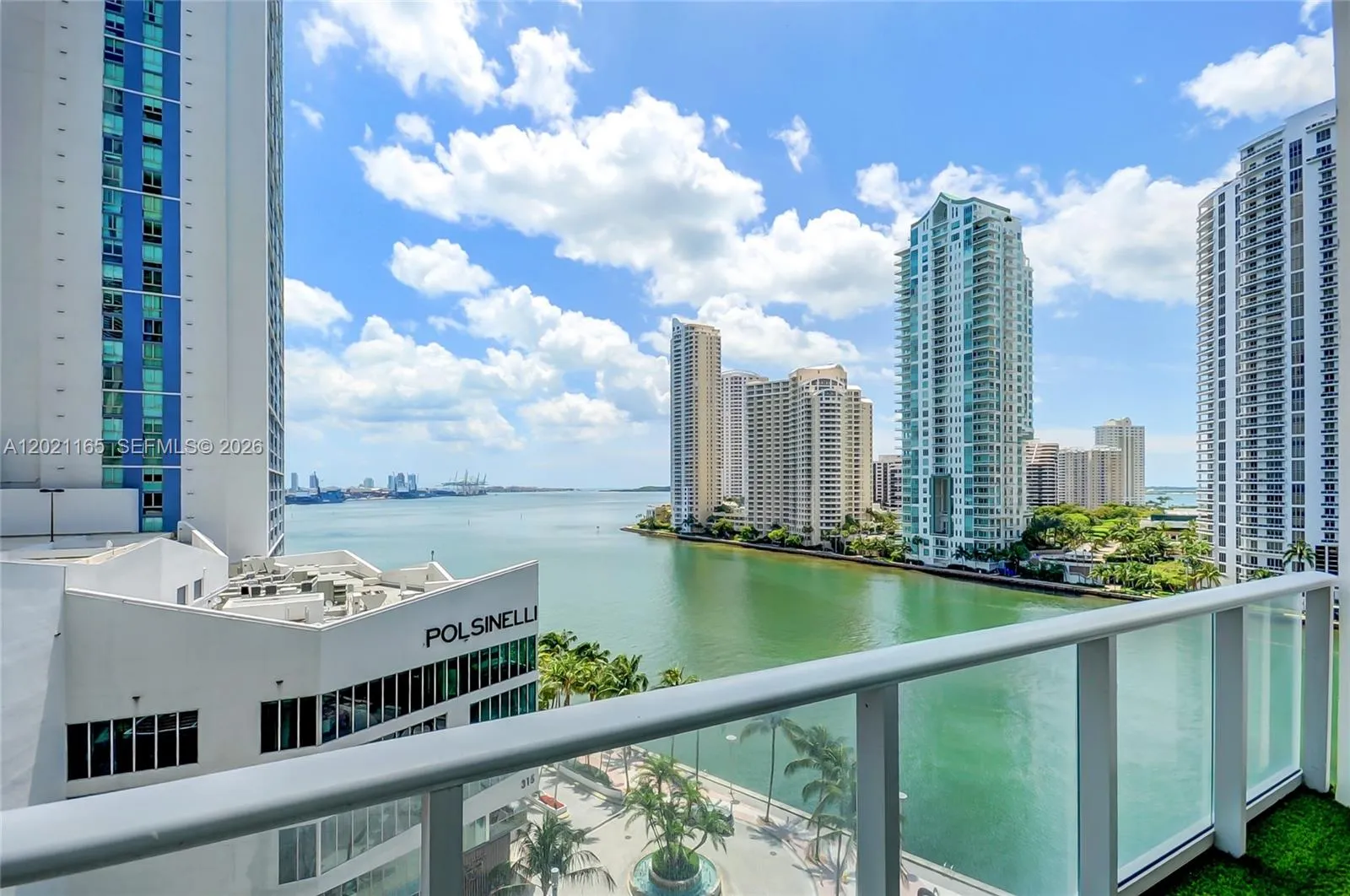 300 S Biscayne Bluv # 1022, Miami FL 33131