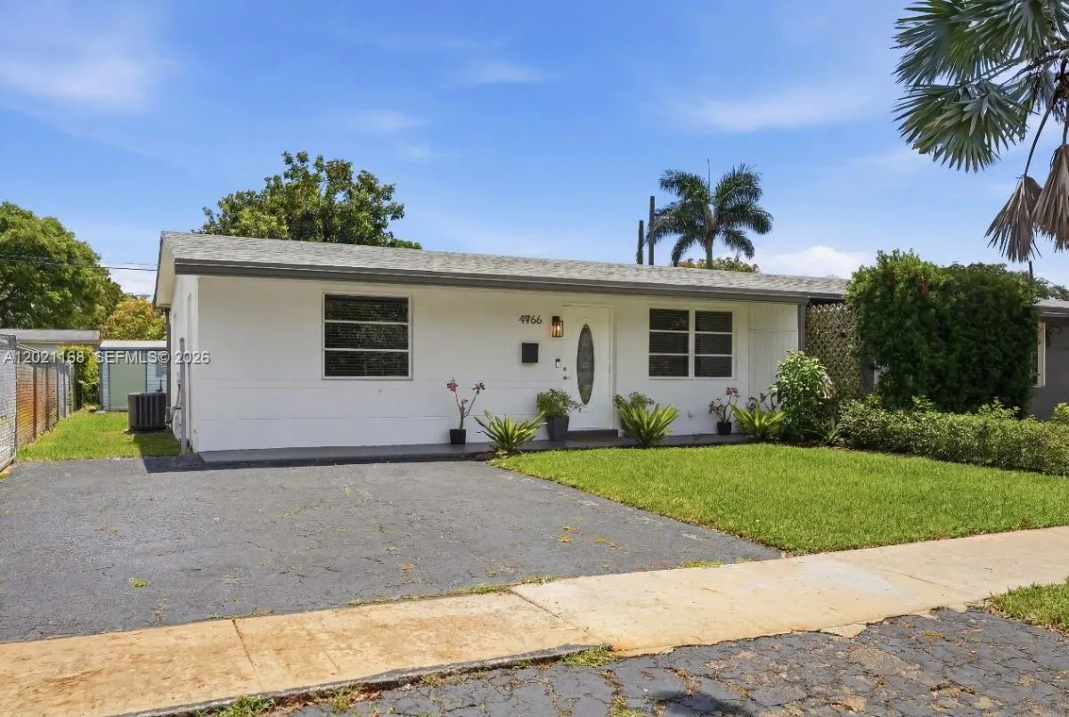 4966 SW 93rd Ave, Cooper City FL 33328