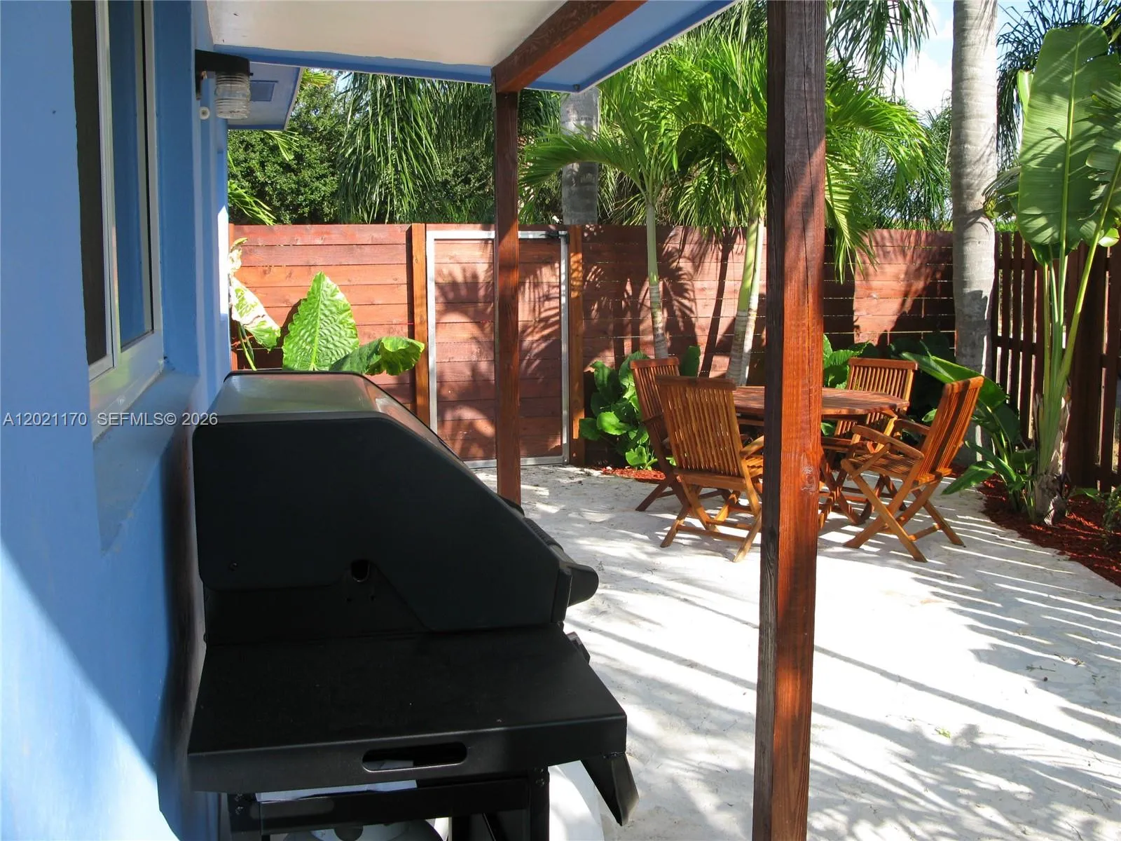13767 Oleander Ave, Juno Beach FL 33408