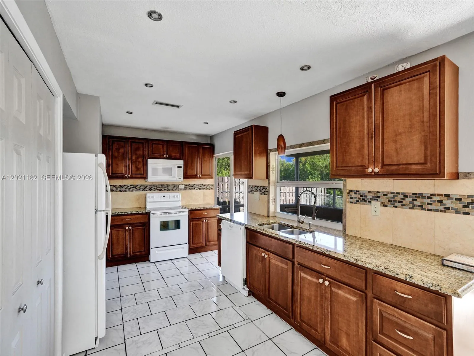 8550 NW 27th Pl # 8550, Sunrise FL 33322