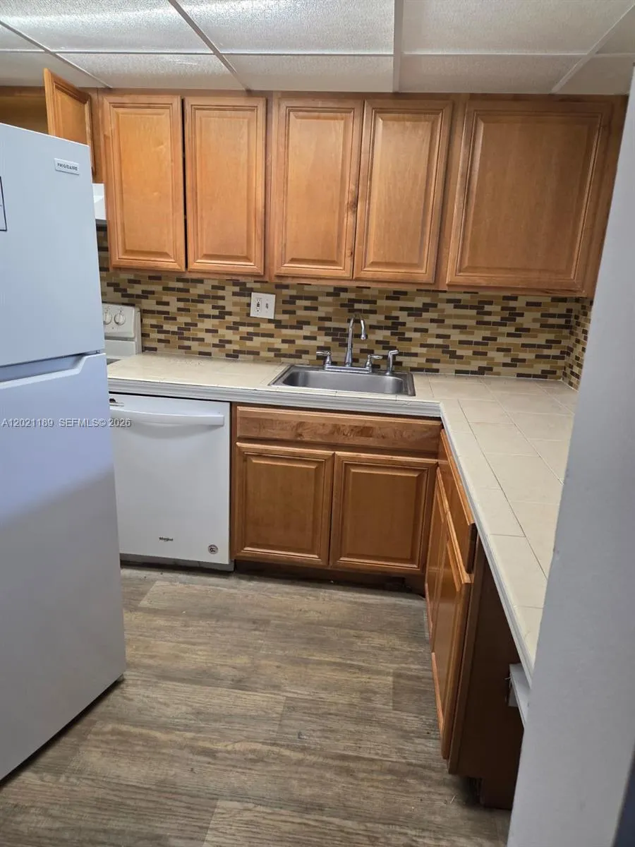 8060 N Colony Cir N # 103, Tamarac FL 33321