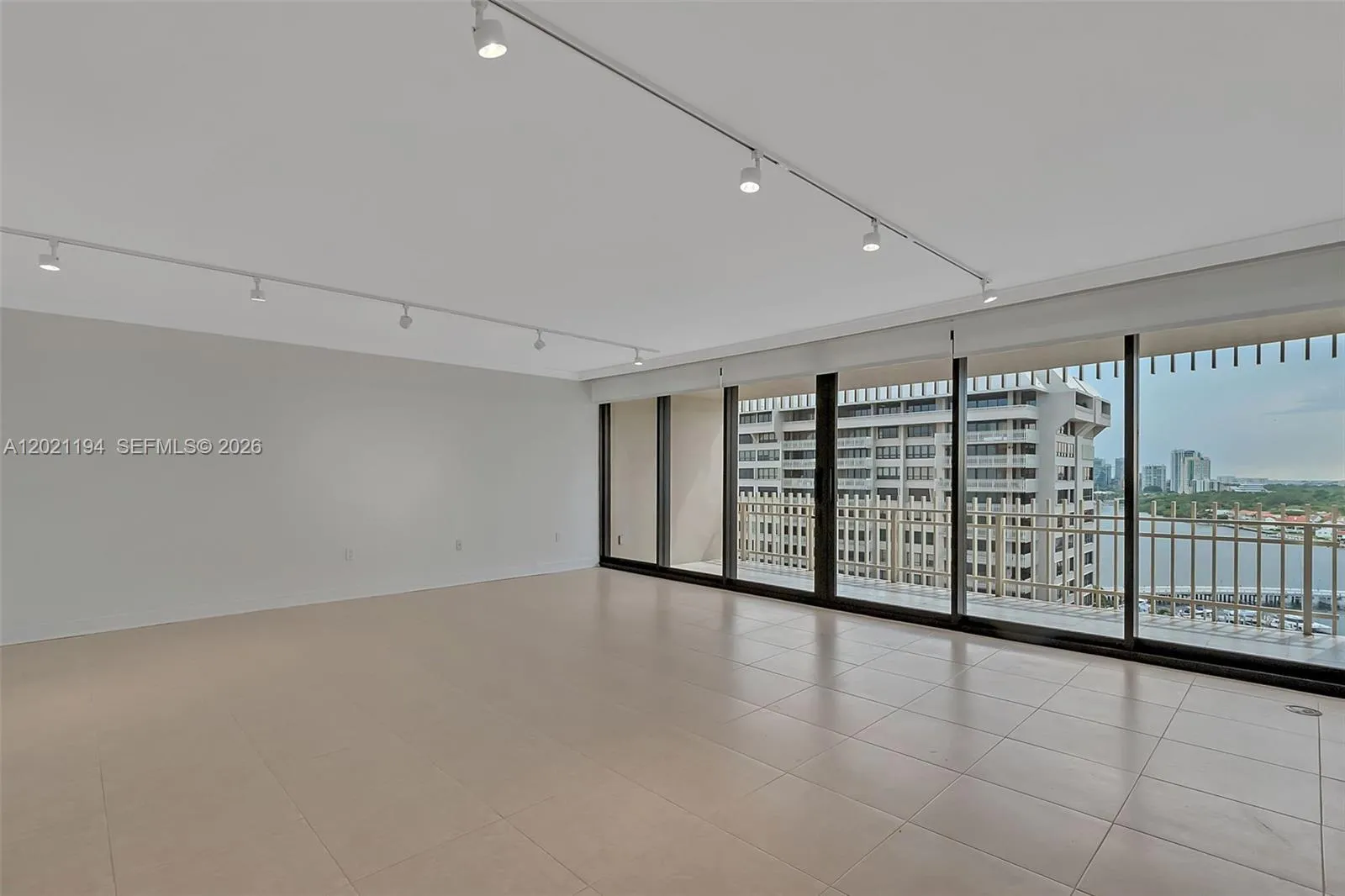 3 Grove Isle Dr # C1606, Coconut Grove FL 33133