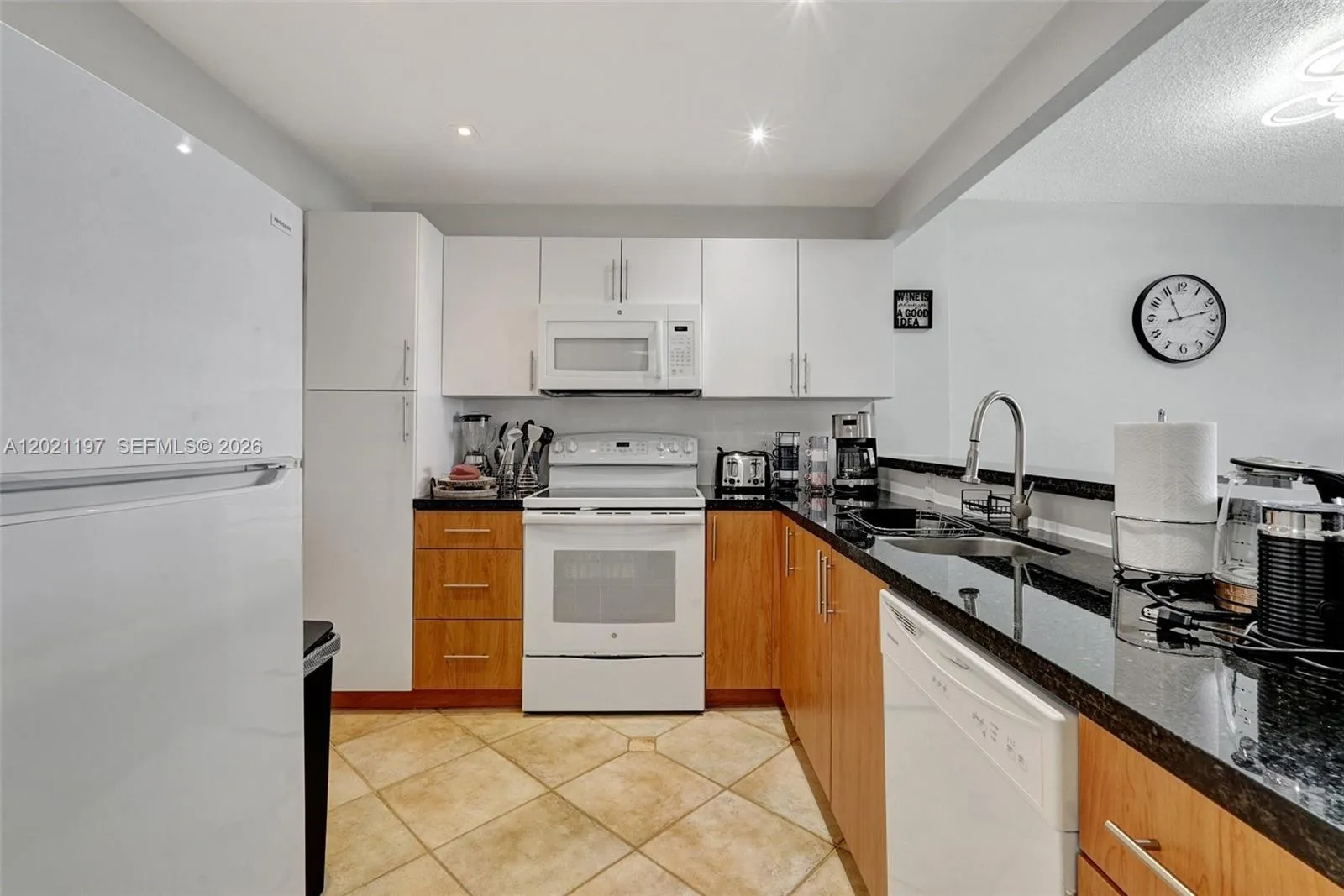 3725 S Ocean Dr # 812, Hollywood FL 33019