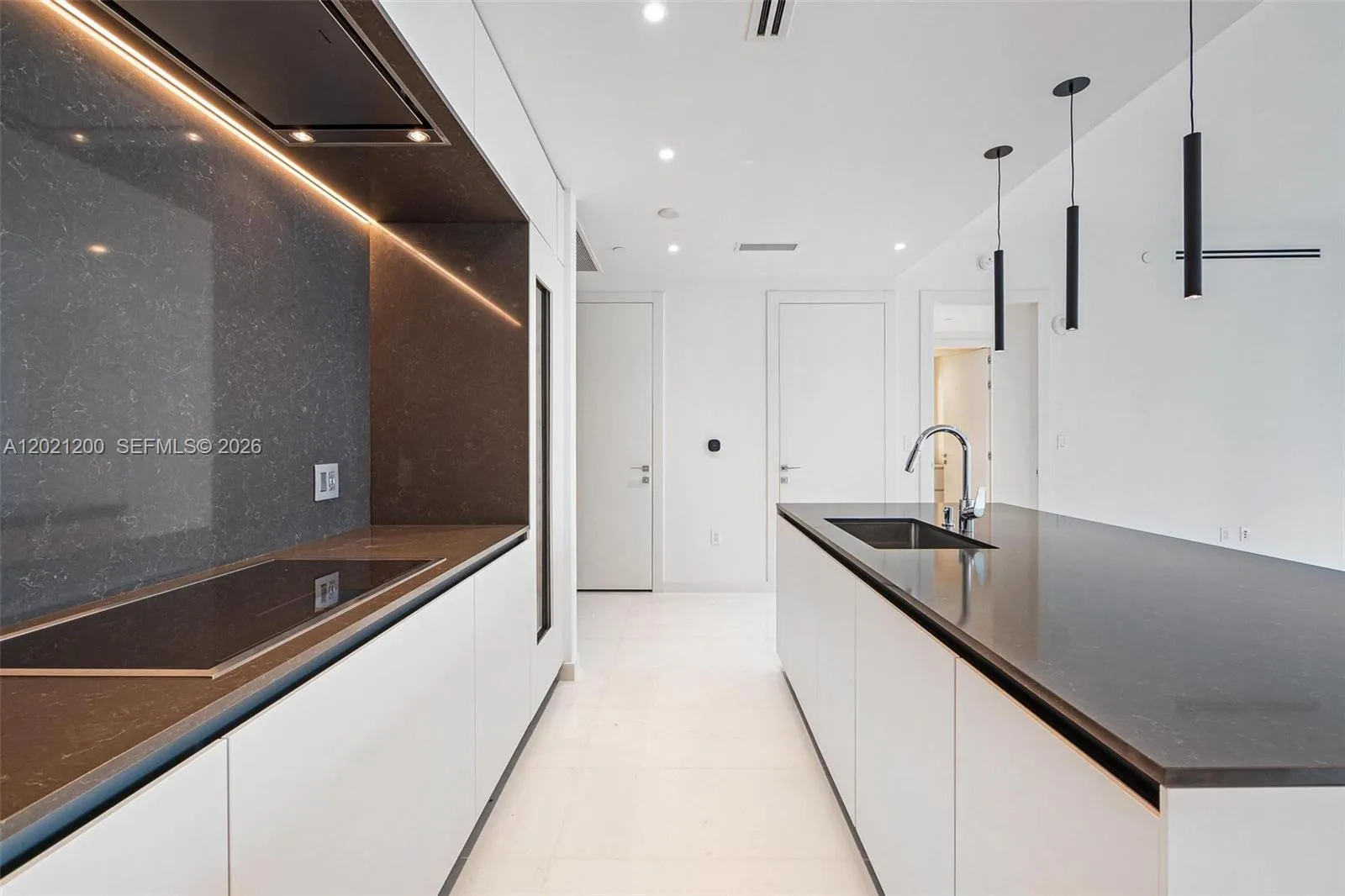 300 Biscayne Boulevard Way # 2906W, Miami FL 33131