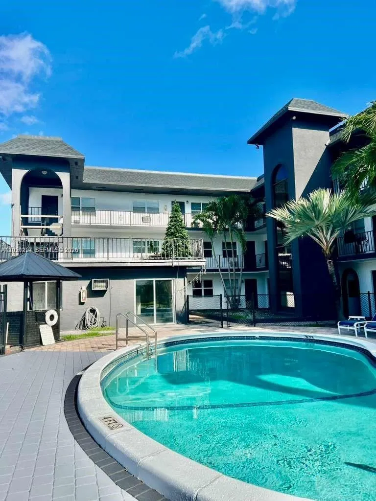 1100 NE 9th Ave # 305, Fort Lauderdale FL 33304