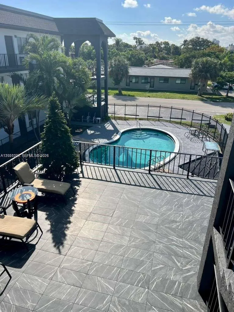 1100 NE 9th Ave # 305, Fort Lauderdale FL 33304