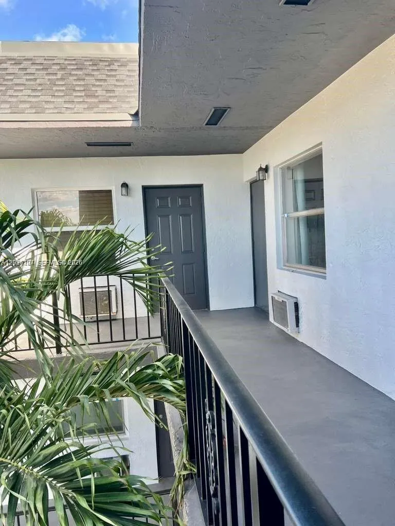 1100 NE 9th Ave # 305, Fort Lauderdale FL 33304