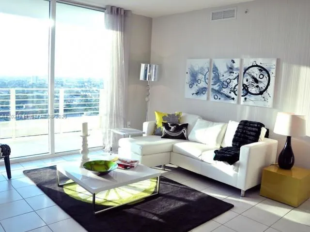 110 SW 12th Street # 708, Miami FL 33130