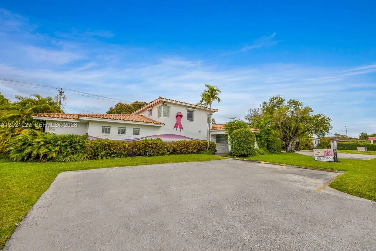49W 49TH St, Miami Beach FL 33012