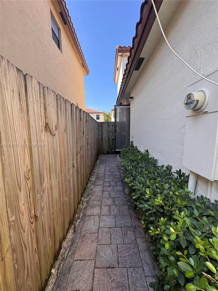 15400 SW 173rd St # 2, Miami FL 33187