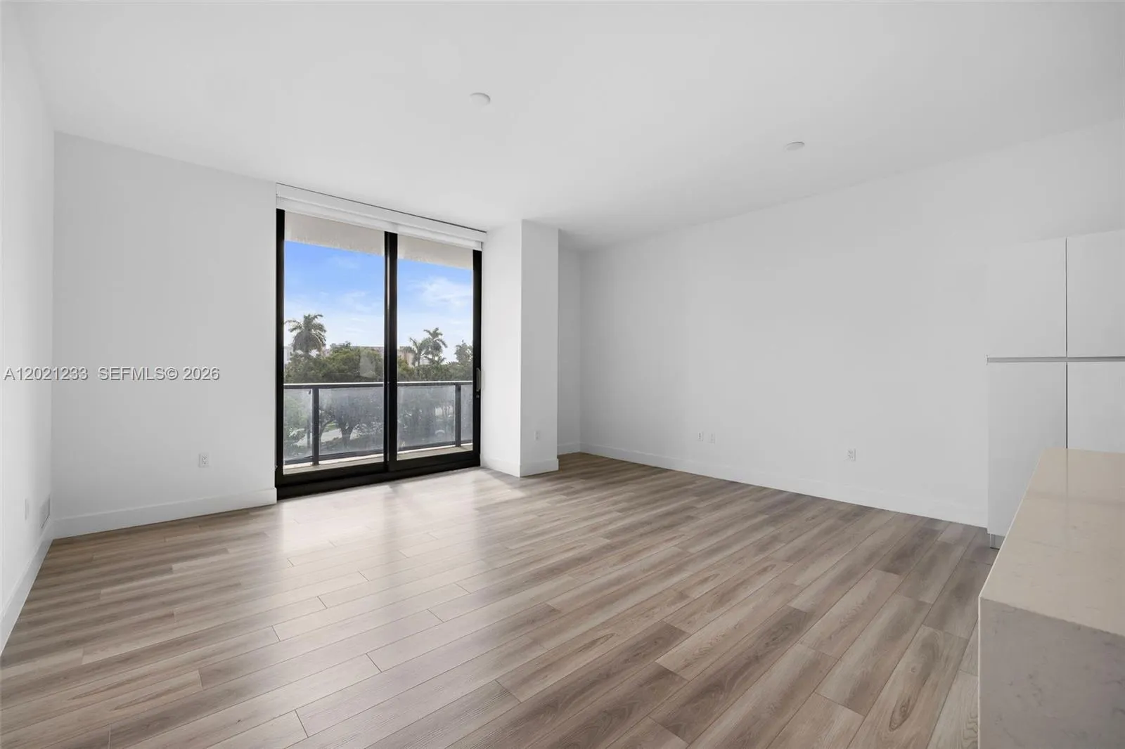 101 Diplomat Pkwy # 506, Hallandale Beach FL 33009