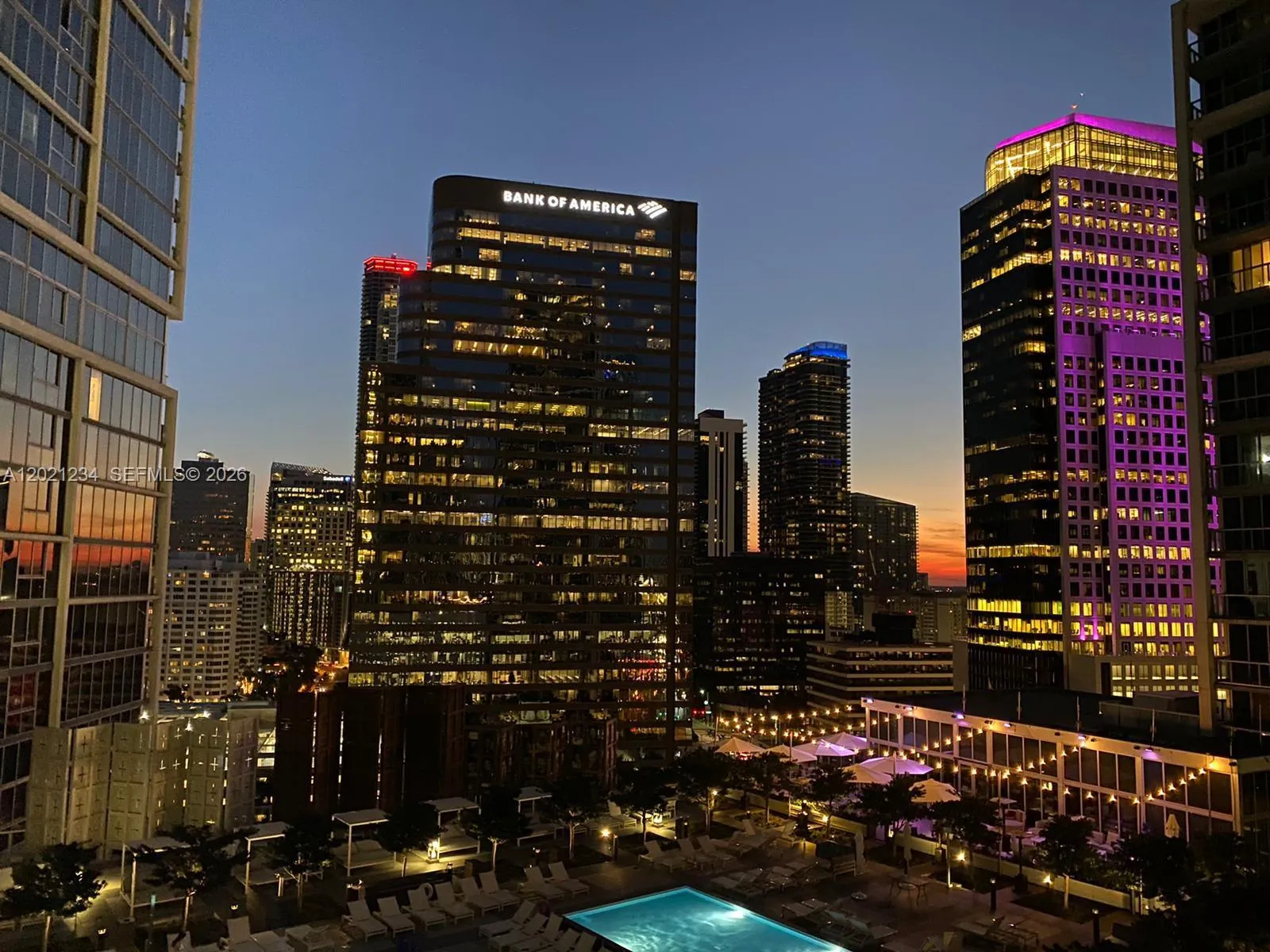 475 Brickell Ave # 1813, Miami FL 33131