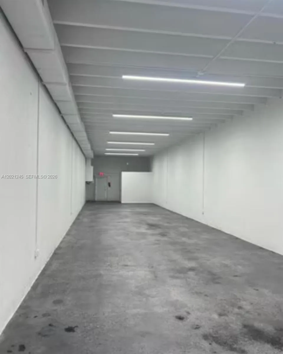 1825 NW 21st St, Miami FL 33142