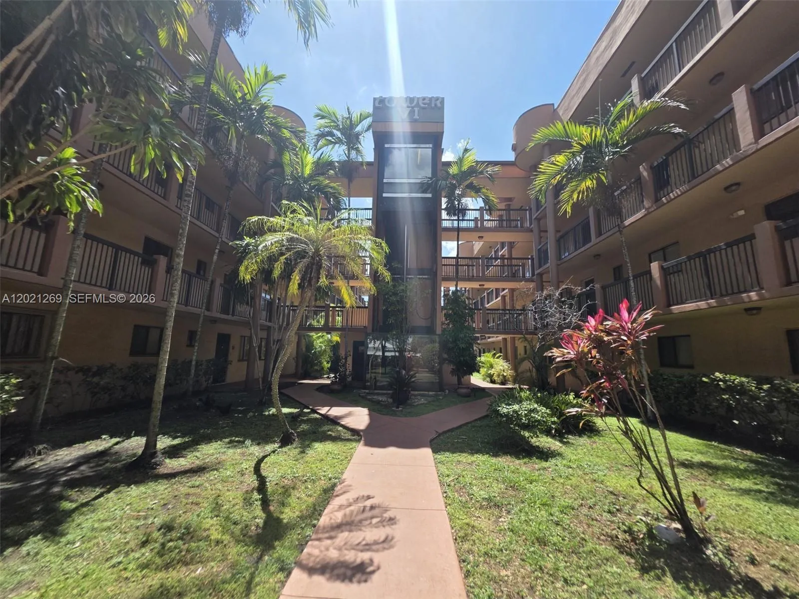 5560 W 21st Ct # 308, Hialeah FL 33016