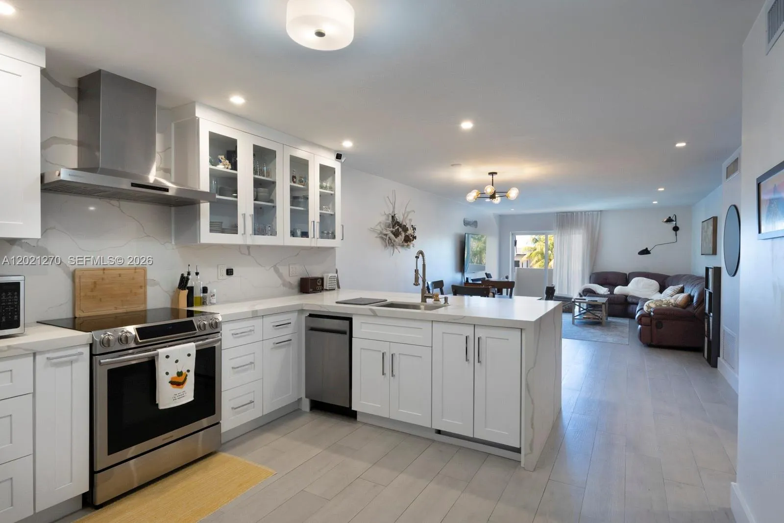 6815 Edgewater Dr # 307, Coral Gables FL 33133