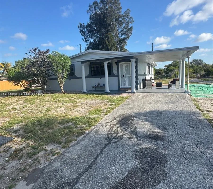 2801 NW 183rd St, Miami Gardens FL 33056