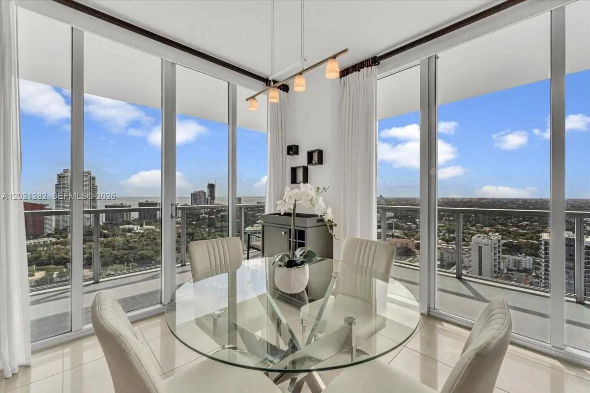 79 SW 12th St, Miami FL 33130
