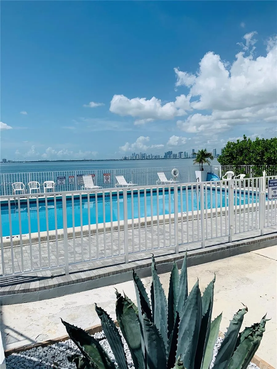 1840 S Treasure Dr # 16, North Bay Village FL 33141