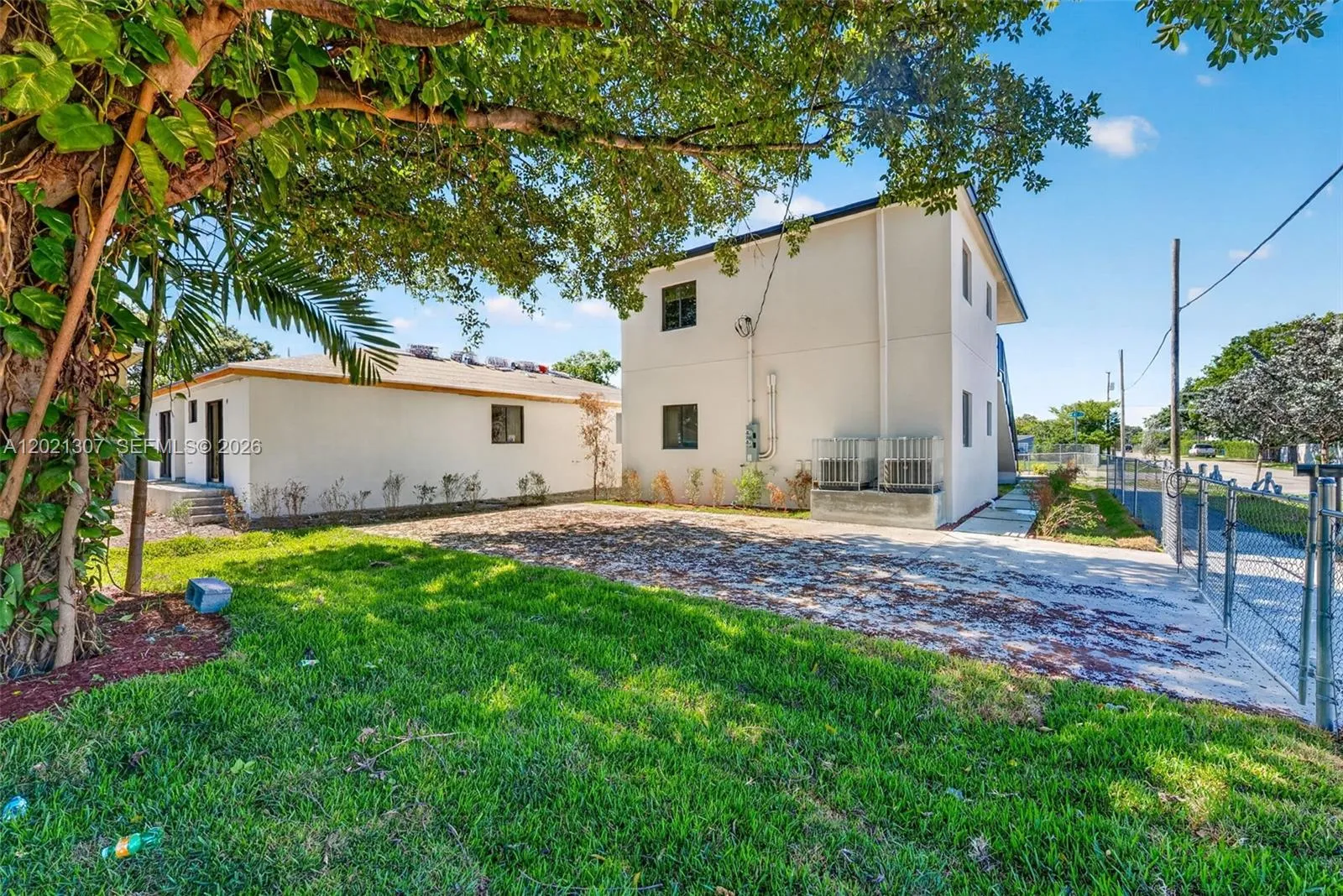 1895 NW 47th Ter, Miami FL 33142