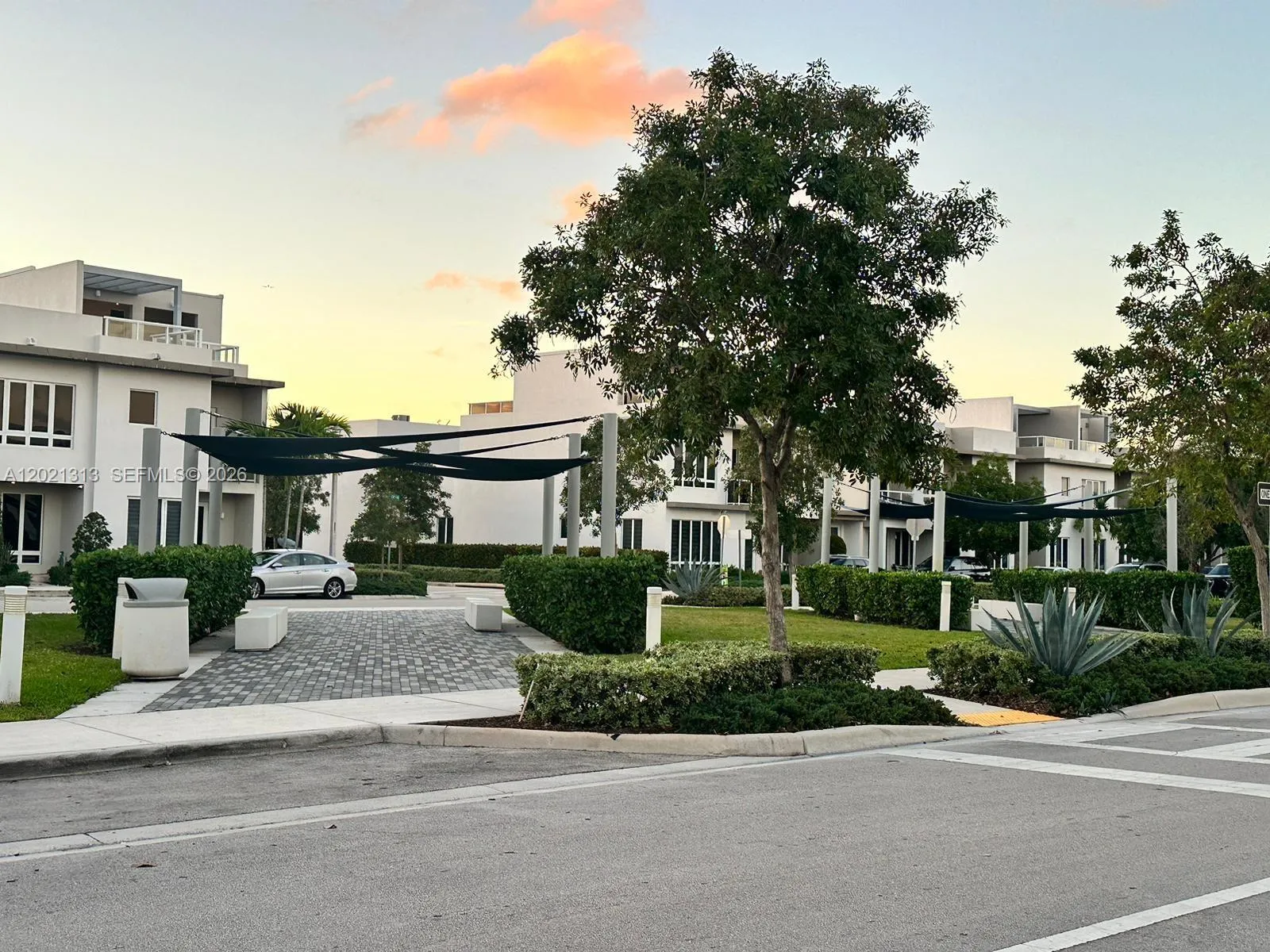 6369 NW 104th Path, Doral FL 33178