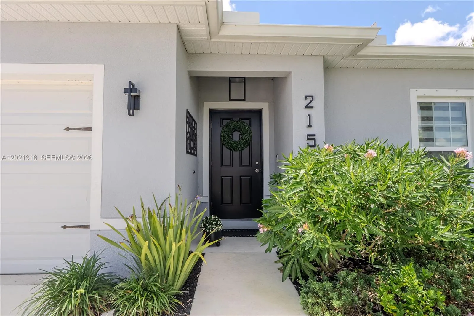 215 Raspberry Rd, Fort Pierce FL 34981