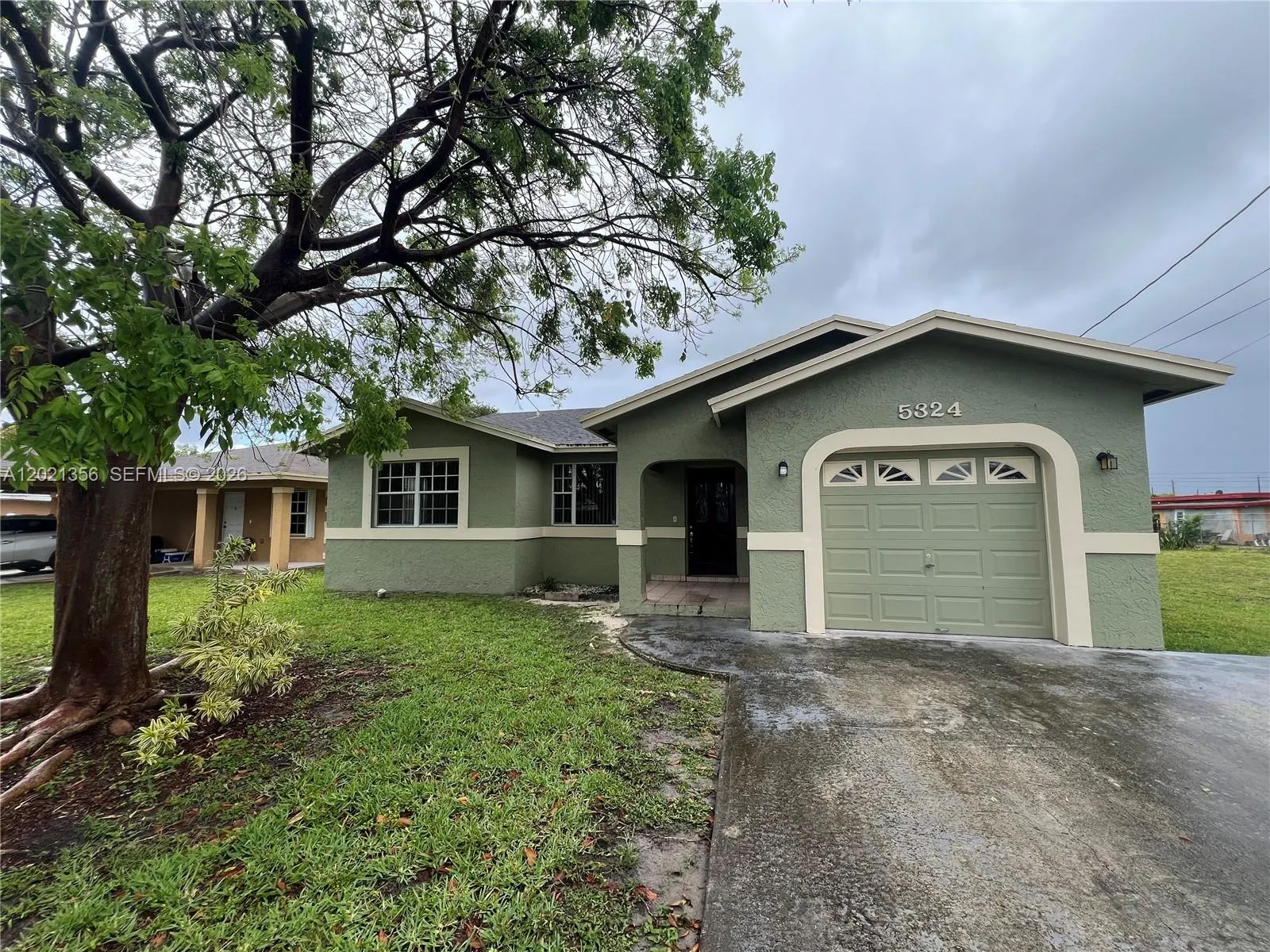 3 bedroom 2 bath for sale at 5324 Flagler St, Hollywood FL 33021