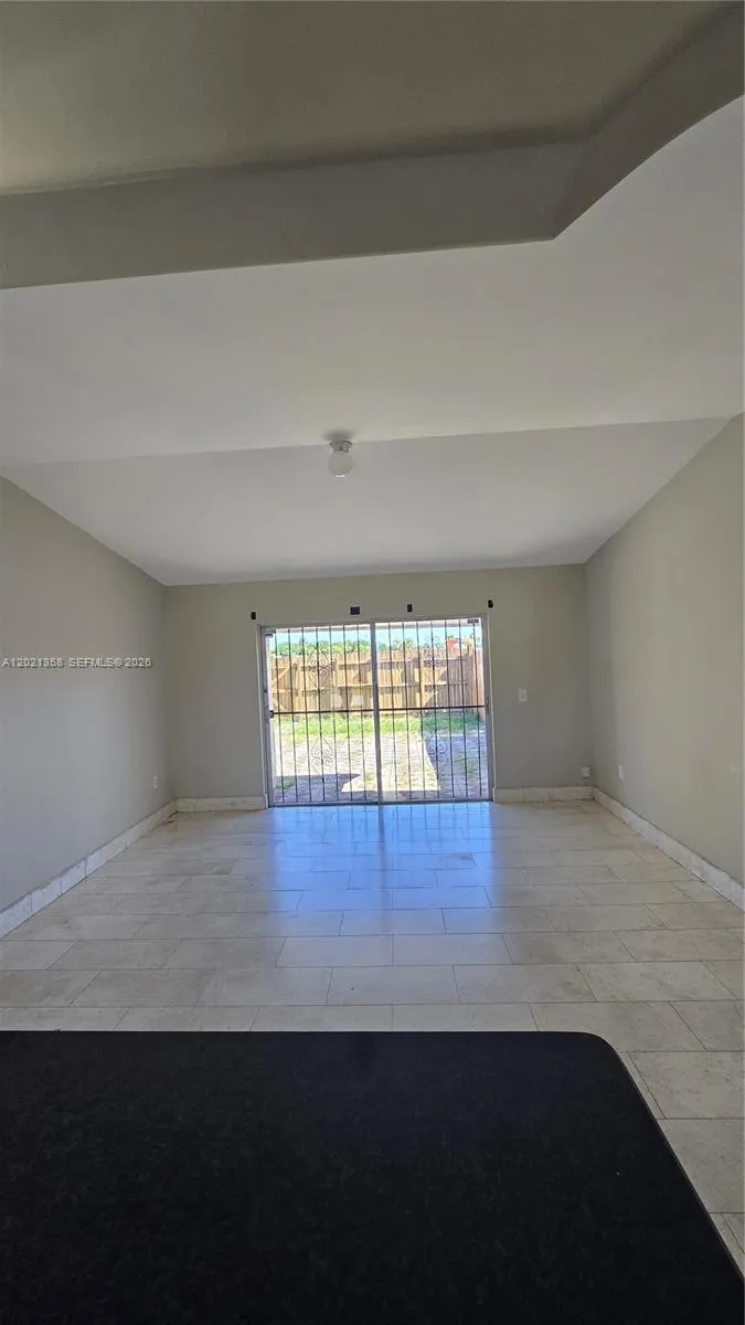 2705 NW 204th Ln, Miami Gardens FL 33056