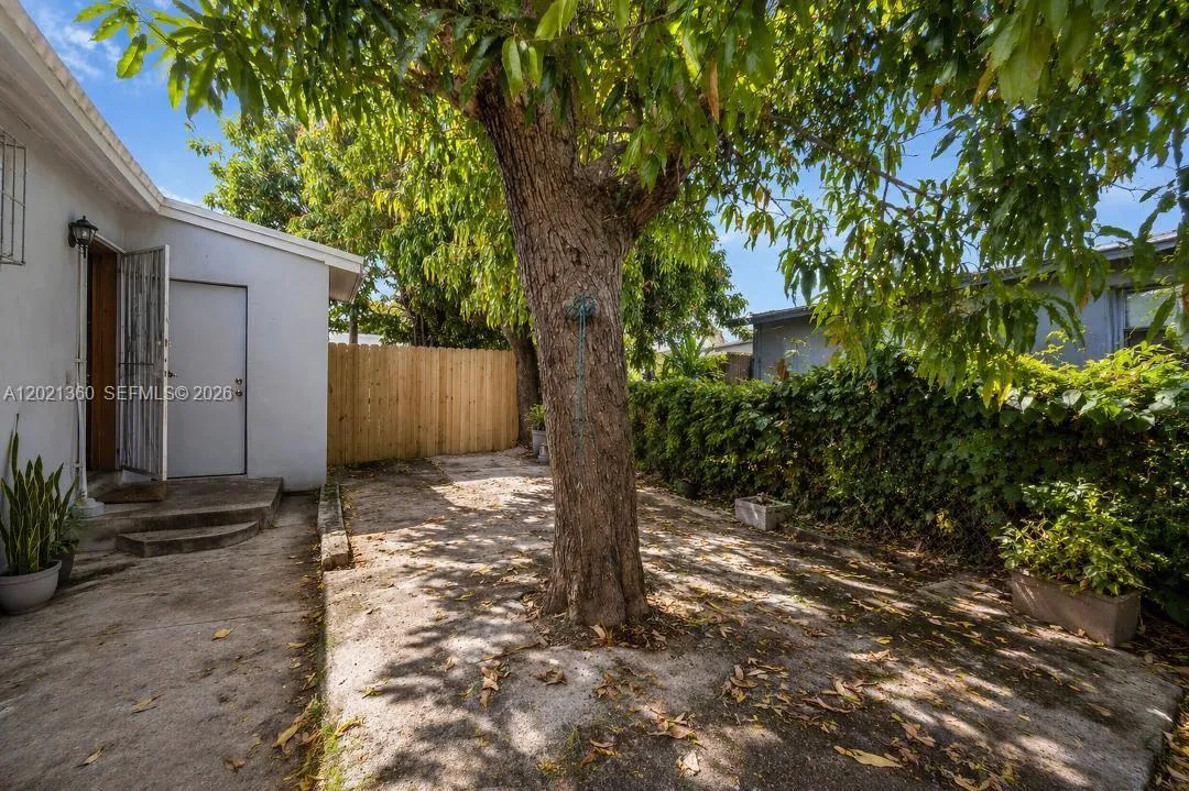 4099 NW 18 Ave # 4099, Miami FL 33142