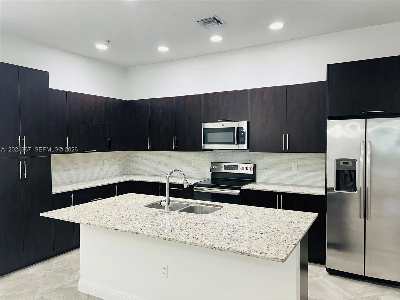 12432 NW 18th Ct, Pembroke Pines FL 33028