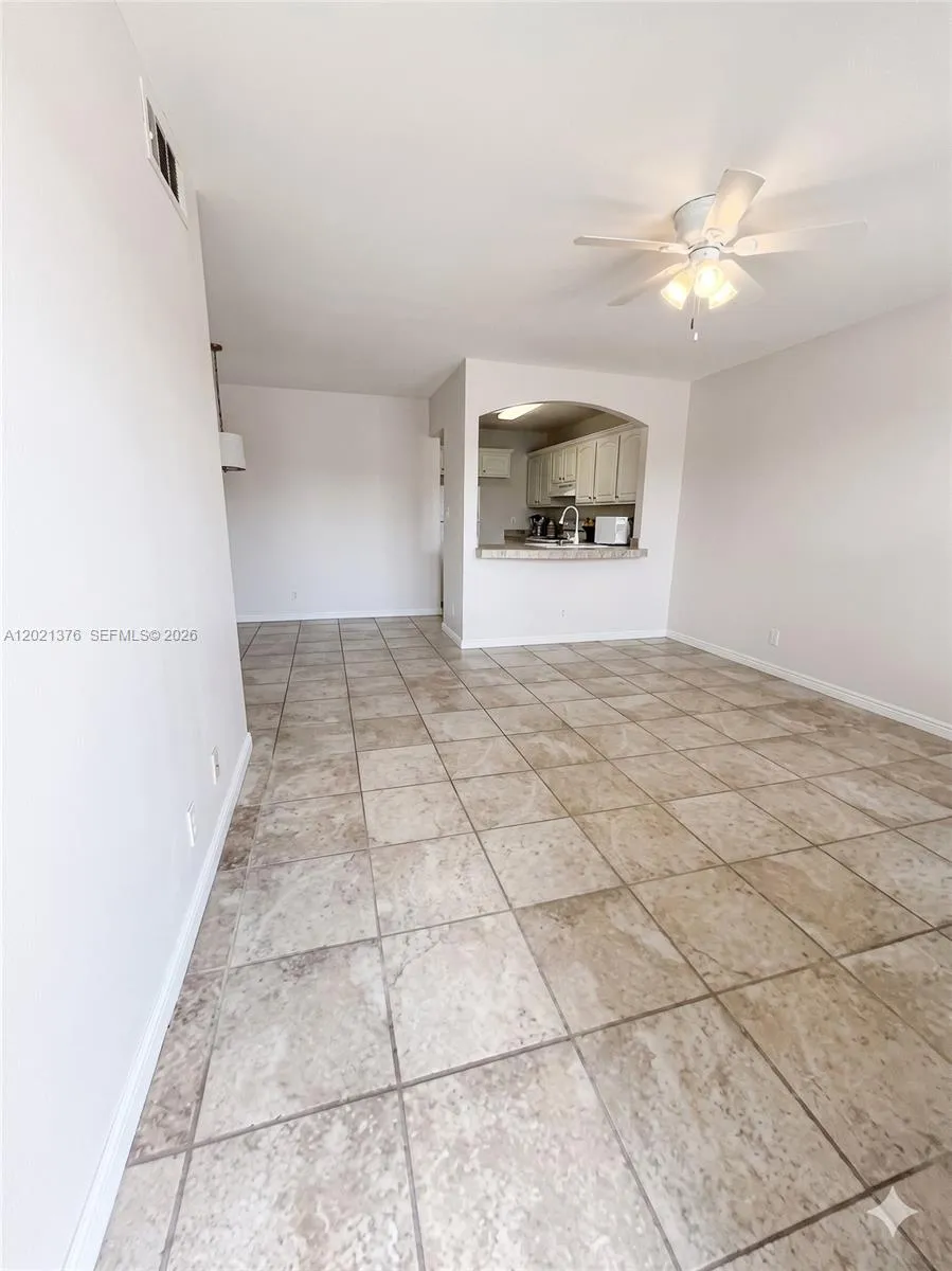 10046 Winding Lake Rd # 204, Sunrise FL 33351