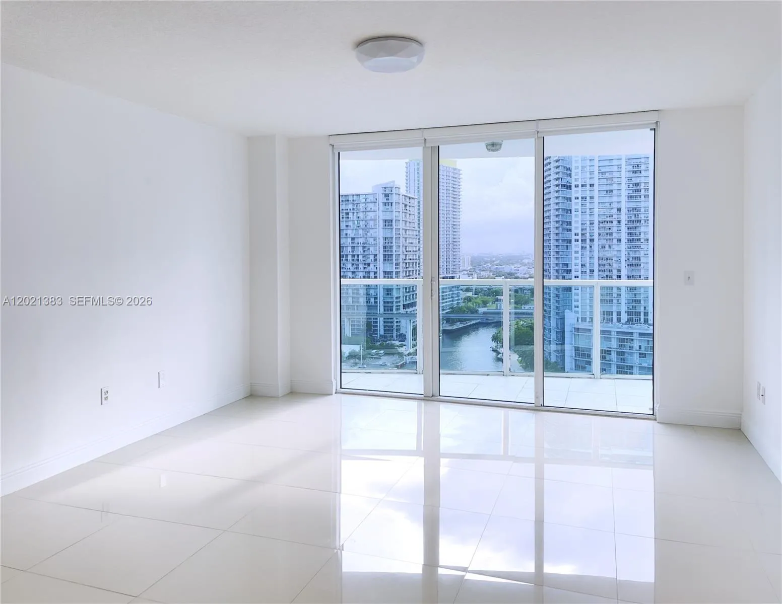 31 SE 5th St # 2307, Miami FL 33131
