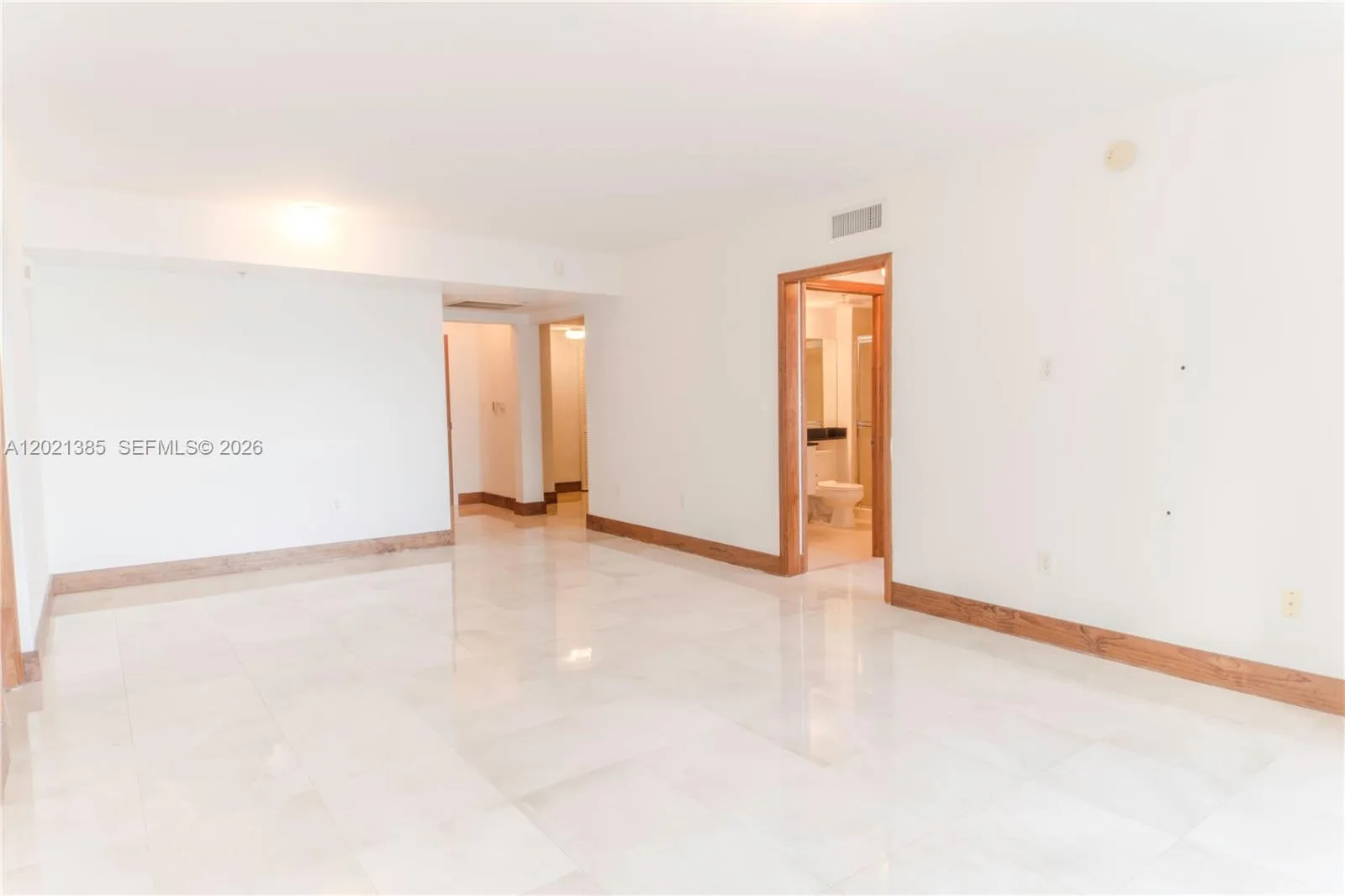 31 SE 5th St # 1208, Miami FL 33131