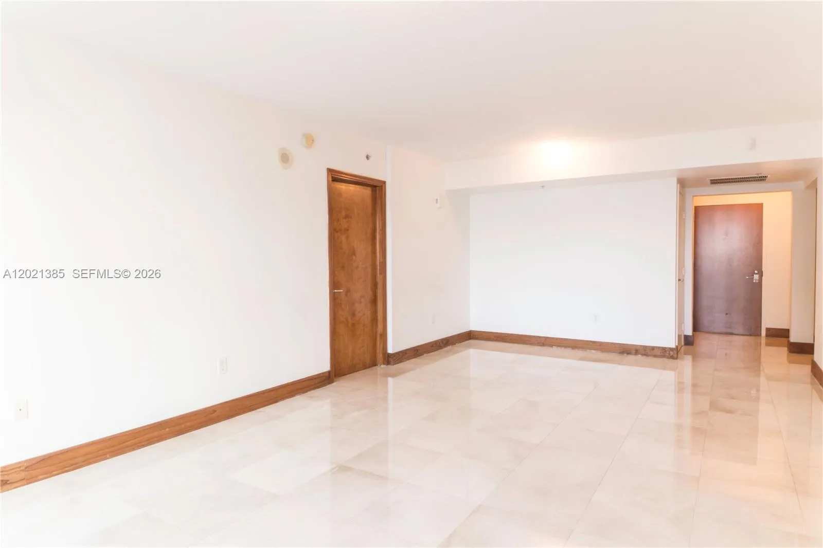 31 SE 5th St # 1208, Miami FL 33131