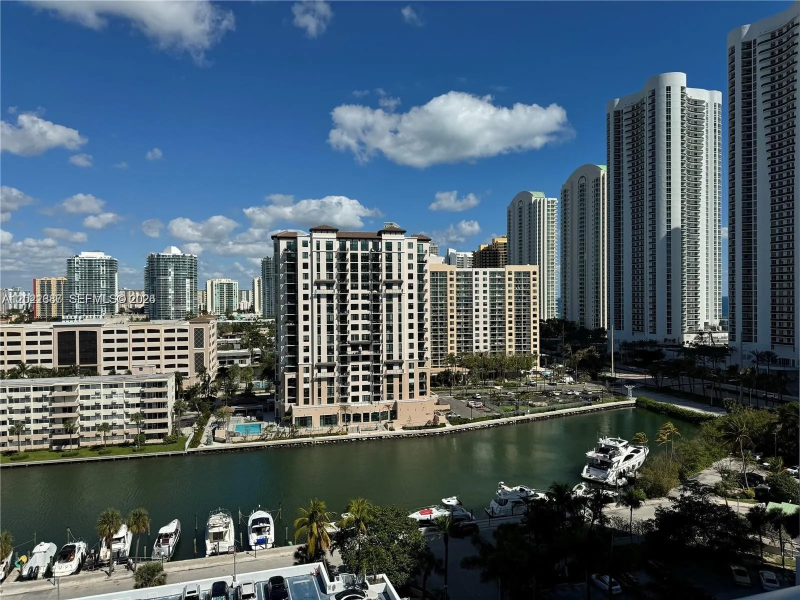 100 Bayview Dr # 1428, Sunny Isles Beach FL 33160