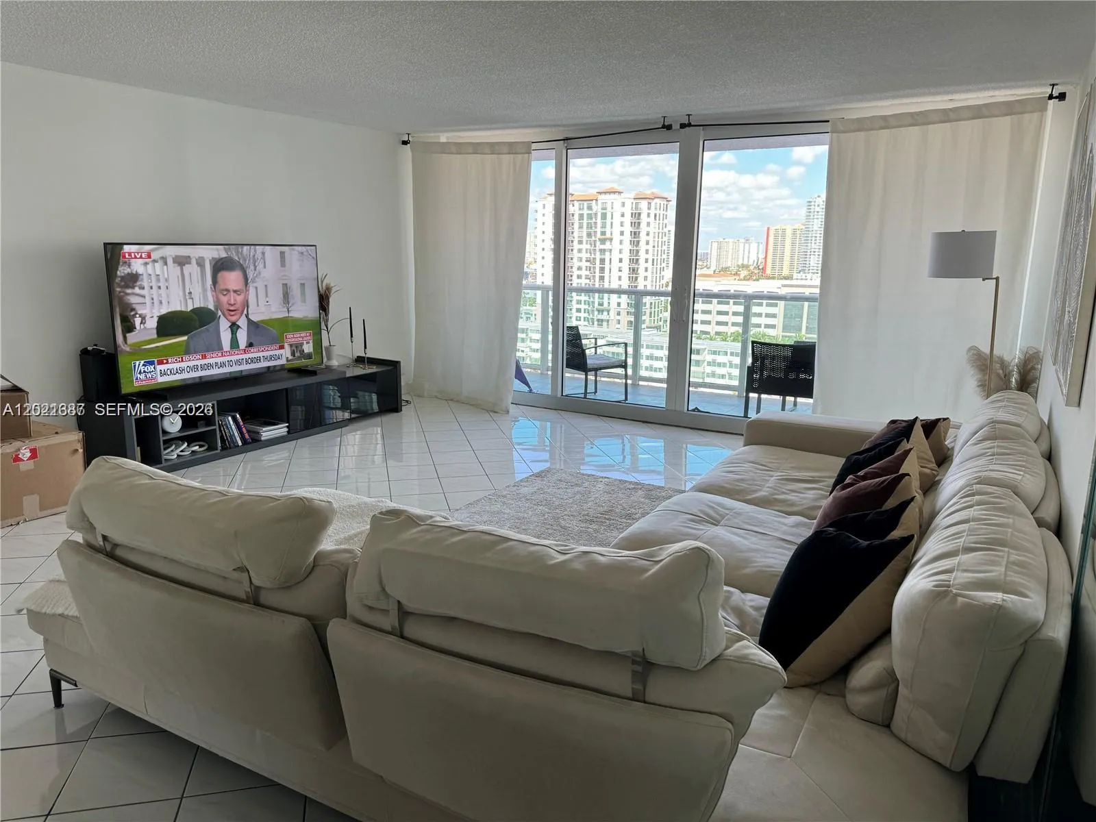 100 Bayview Dr # 1428, Sunny Isles Beach FL 33160