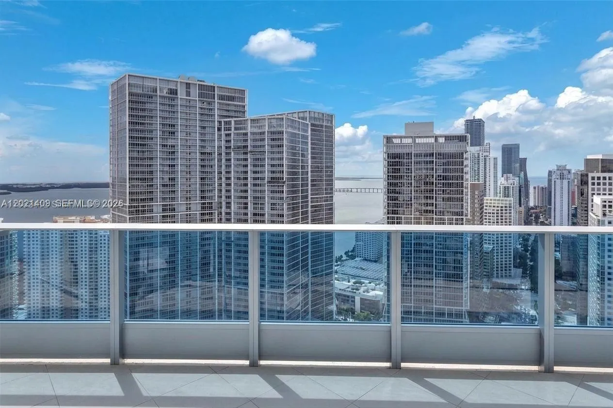 200 Biscayne Boulevard Way # 5004, Miami FL 33131