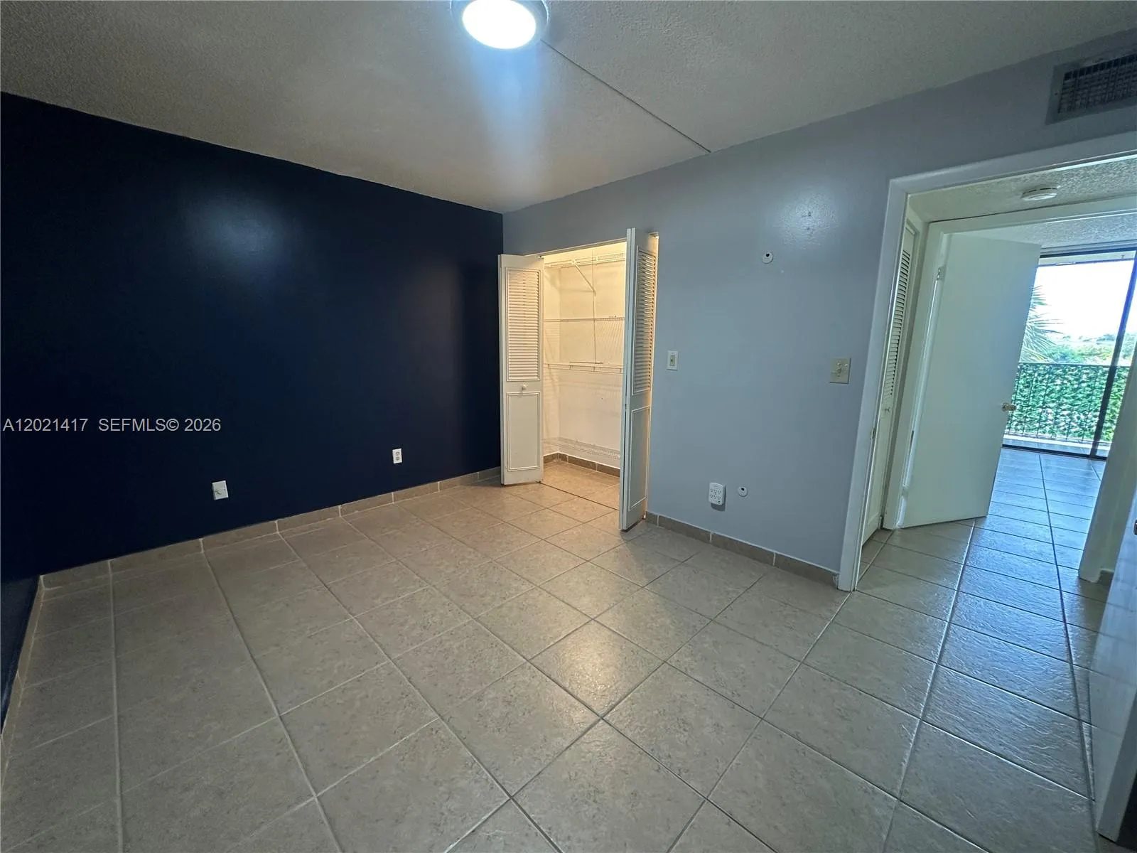 8635 NW 8th St # 320, Miami FL 33126