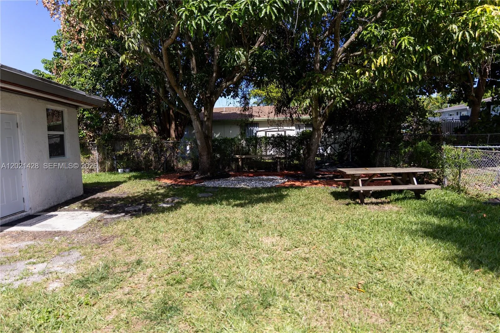 250 NW 14th Way, Dania Beach FL 33004