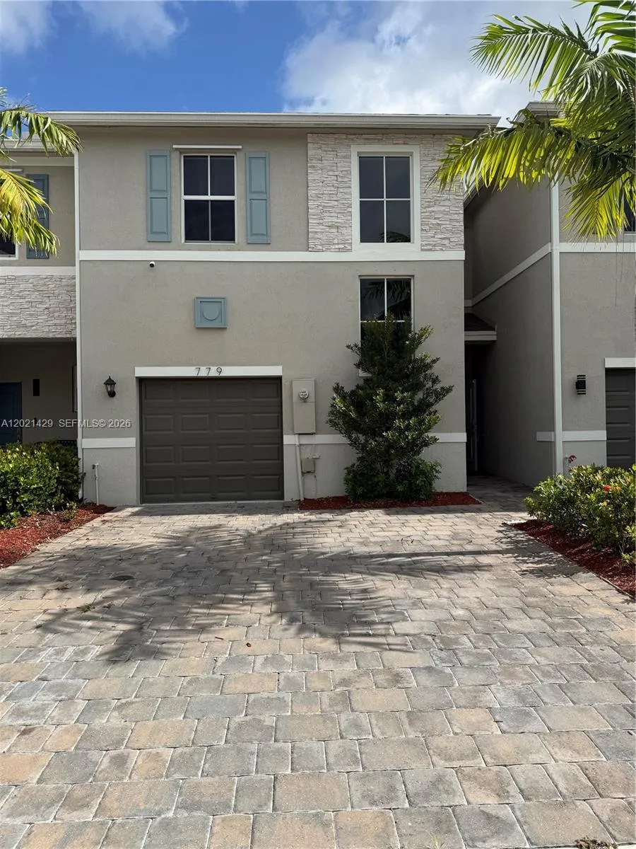 779 SE 18th St # 779, Homestead FL 33034