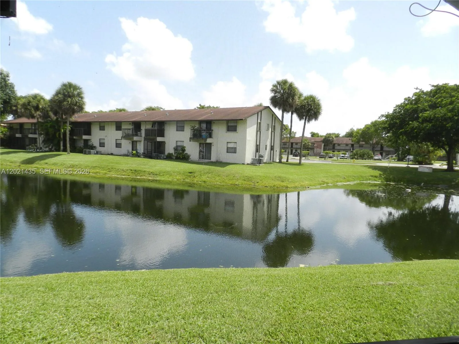 2 bedroom 2 bath for sale at 6020 Shakerwood Cir # 105, Tamarac FL 33319