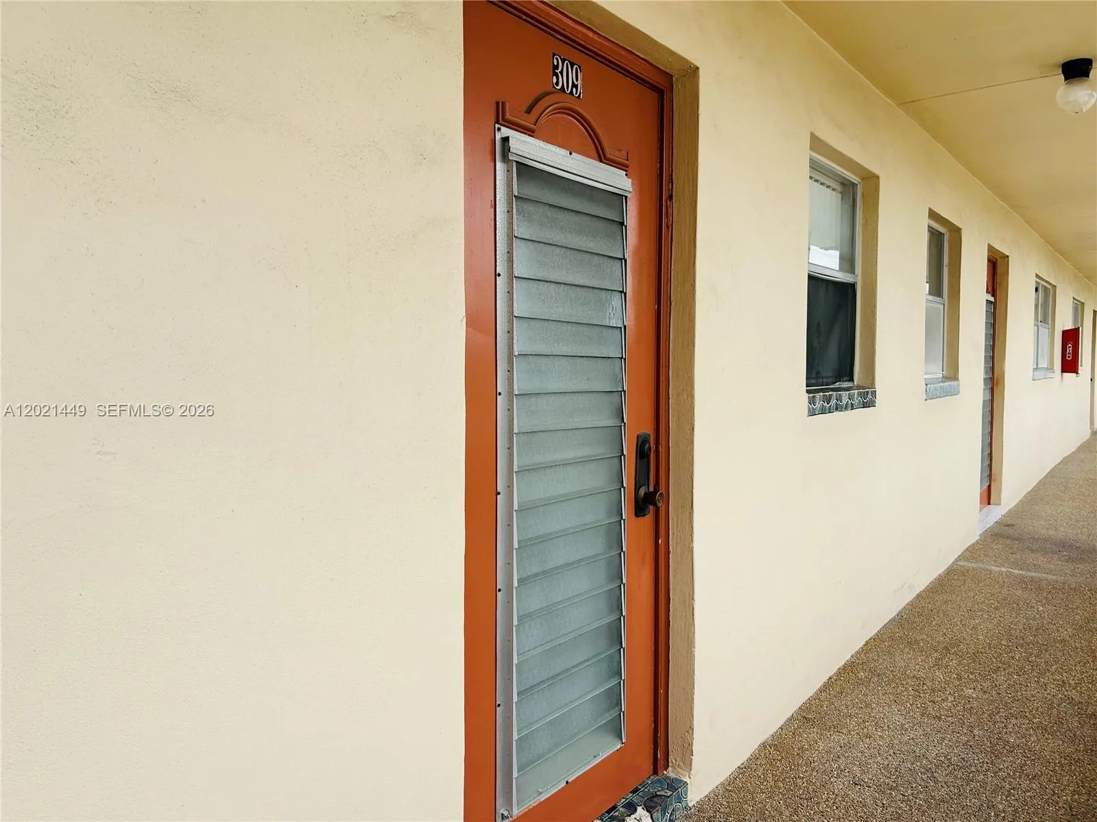 2831 E Sunrise Lakes Dr # 309, Sunrise FL 33322