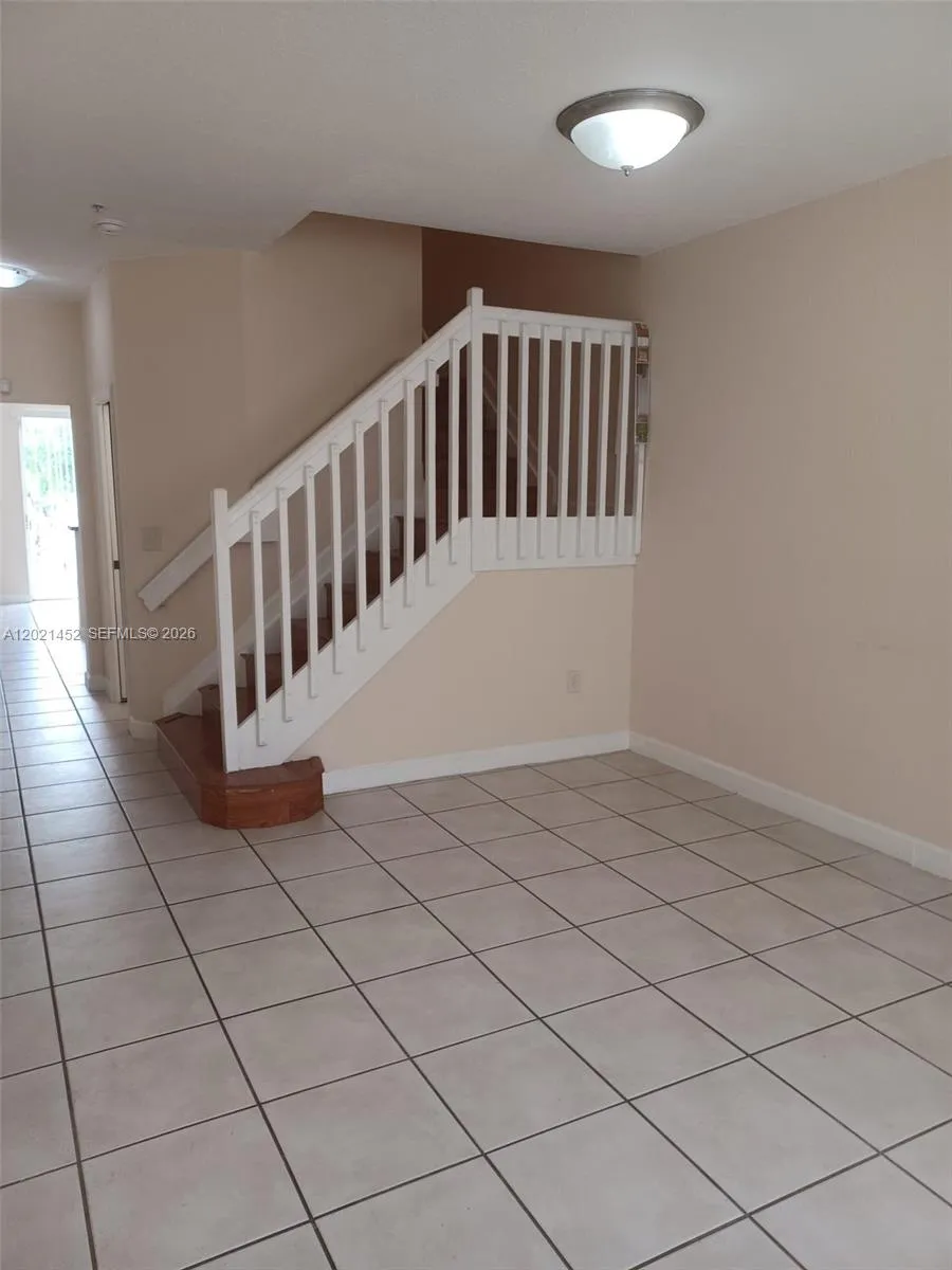 7250 NW 177th St # 16, Hialeah FL 33015
