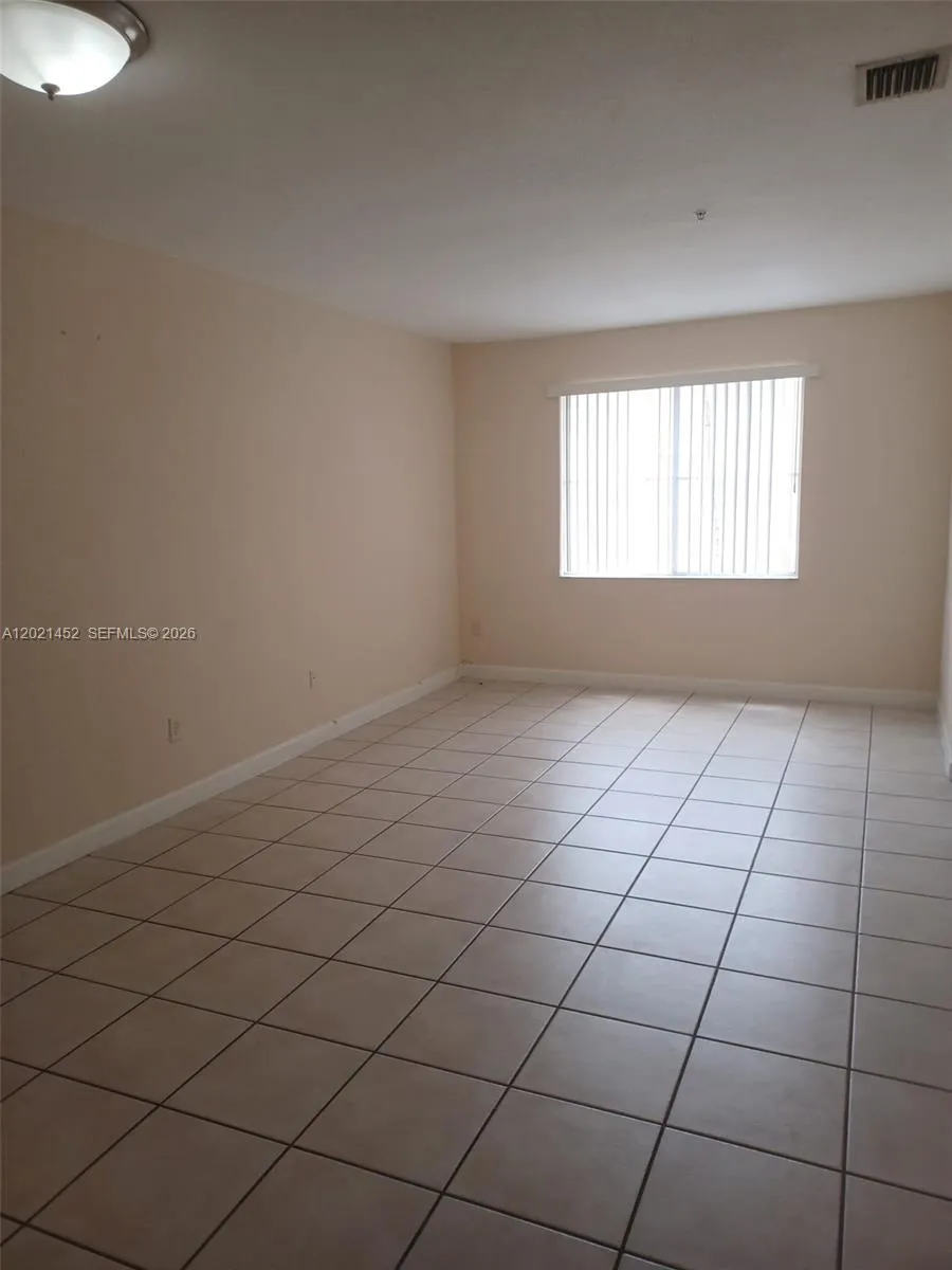 7250 NW 177th St # 16, Hialeah FL 33015
