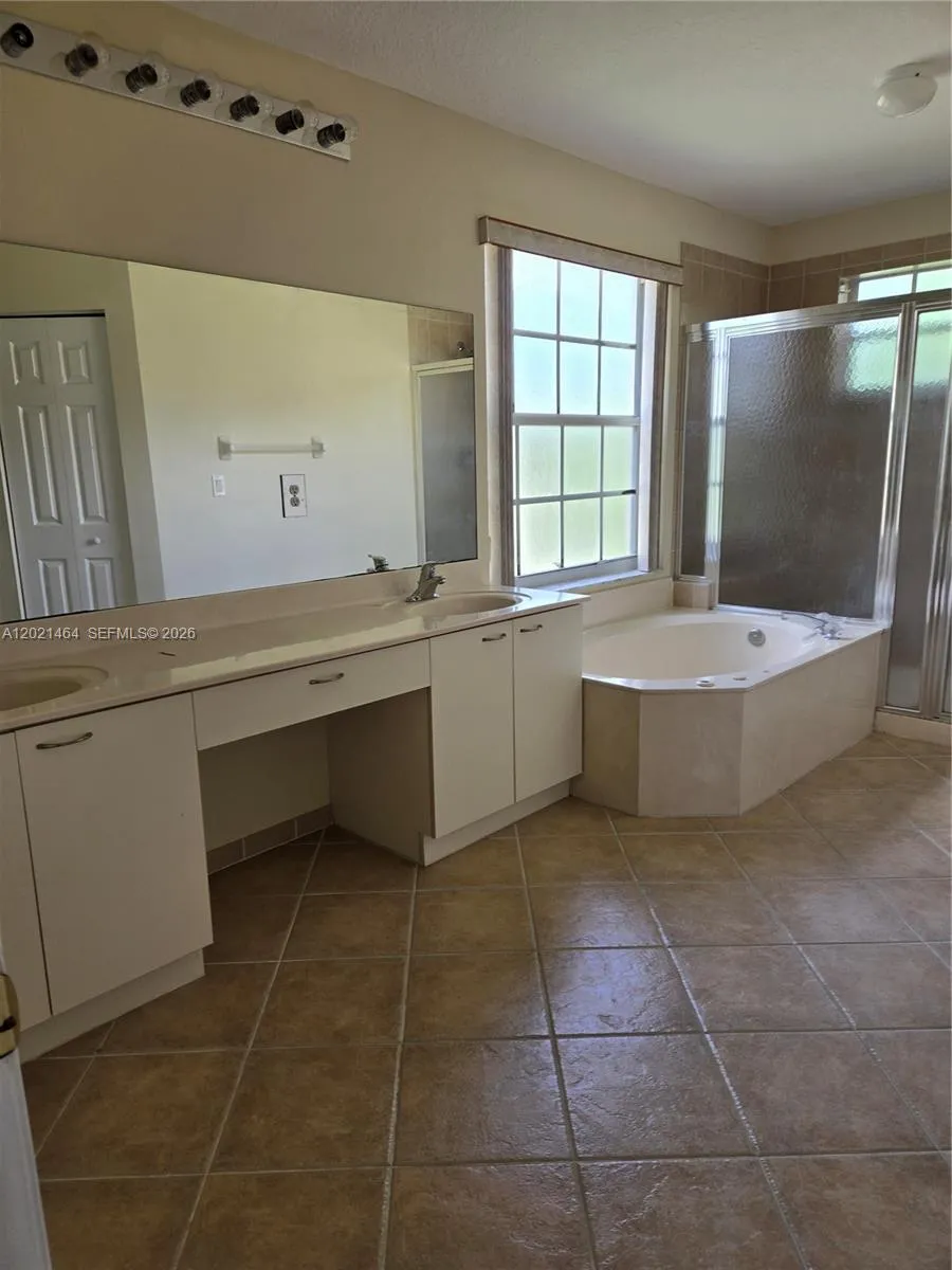 2221 Sloane Pl, Wellington FL 33414